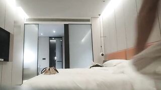 小胖子新人酒店约操大胸小少妇_