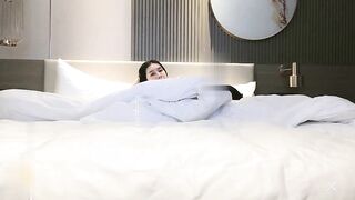 小宝寻花美女丰腴白嫩肉体翘着浑圆屁股