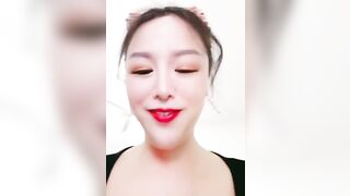 晴晴格白皙丰满大奶子激情大战头套男