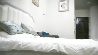光头胖高价双飞170CM高个骚女