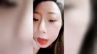 应求所发风骚美少妇lamyourqueen道具自慰