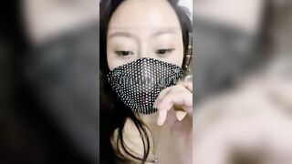 应求所发风骚美少妇lamyourqueen道具自慰
