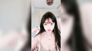 高跟黑丝肥臀大奶小姐姐淫声荡语撩骚互动近拍掰穴扣弄粉逼
