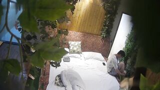 最新流出精品绿叶房高清偷拍