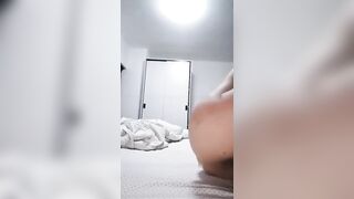 肥臀大奶饥渴骚货淫声荡语撩骚互动近拍掰穴扣逼自慰