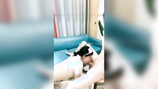 高跟白丝骚护士口交伺侯男友激情啪啪